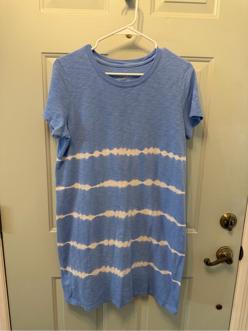 Universal Threads Blue Tie-Dye Stripe Tee Dress